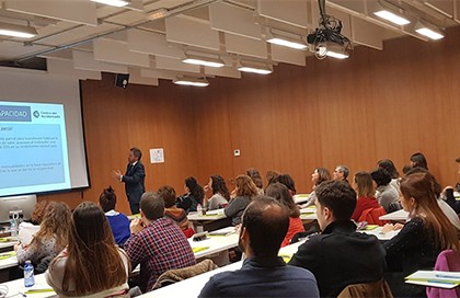 Repasamos aspectos legales sobre la buena praxis en neuropsicología clínica con la Asociación Madrileña de Neuropsicología