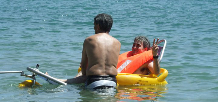 Las personas con daño cerebral también disfrutan de la playa