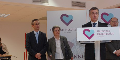 Urkullu visita el Hospital Aita Menni