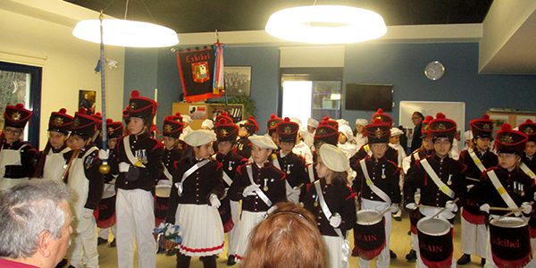 Tamborrada Eskibel Centro Aita Menni Zuatzu