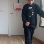 Actividades de fisioterapia infantil para mantener la forma en casa