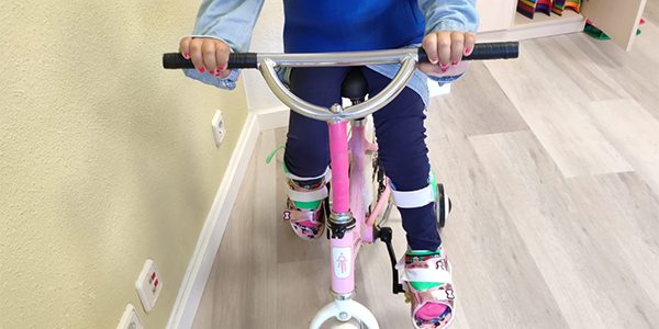 Bicicleta para niños shops con discapacidad