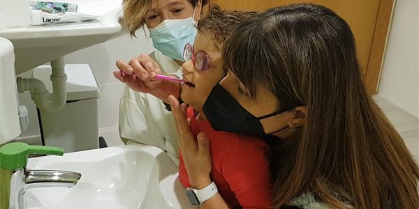 Sesion-de-logopedia-con-la-amatxu-de-Paula